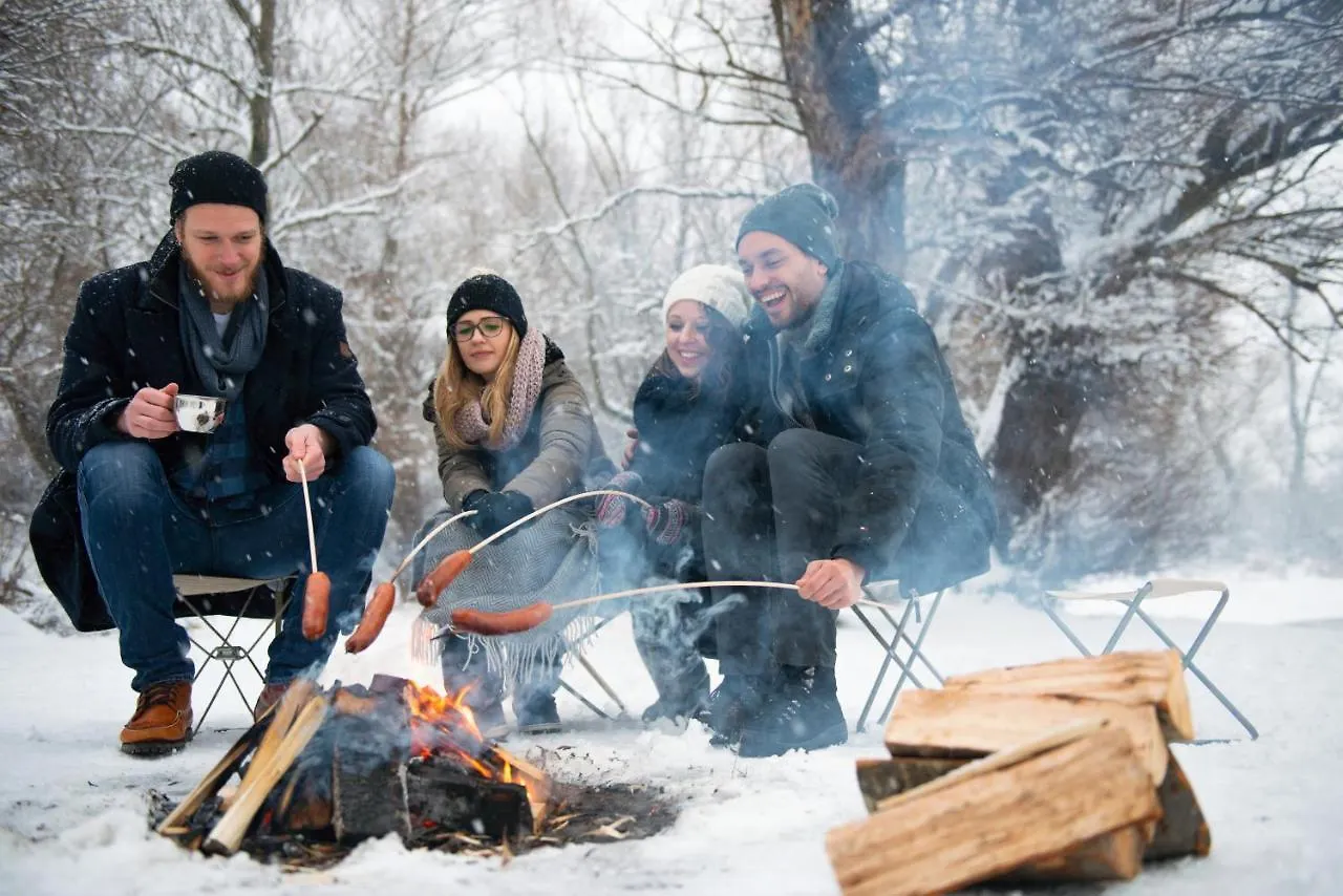 Family Wellhouse Green Garden Direct In Salzburg, Sunny Big Garden, Up To 16 Pax, Bikes For Free, Bbq, Sunbeds, Parking For Free, 15 Min Sound Of Music 0*, Salzburgo