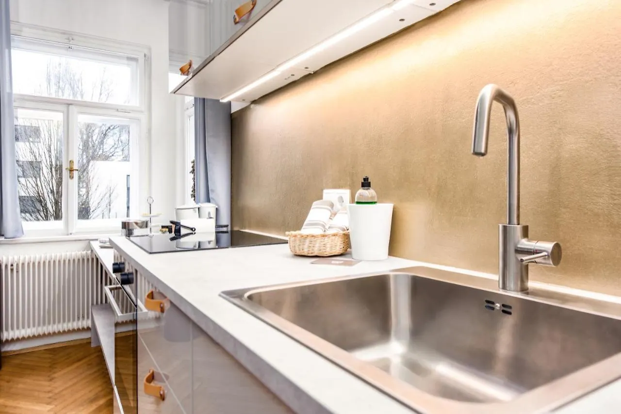 Family Wellhouse Green Garden Direct In Salzburg, Sunny Big Garden, Up To 16 Pax, Bikes For Free, Bbq, Sunbeds, Parking For Free, 15 Min Sound Of Music