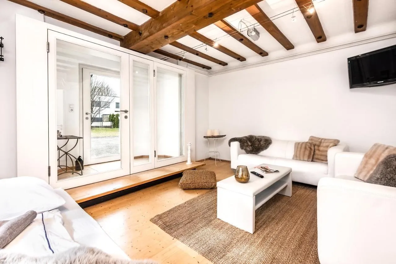 Villa Family Wellhouse Green Garden Direct In Salzburg, Sunny Big Garden, Up To 16 Pax, Bikes For Free, Bbq, Sunbeds, Parking For Free, 15 Min Sound Of Music