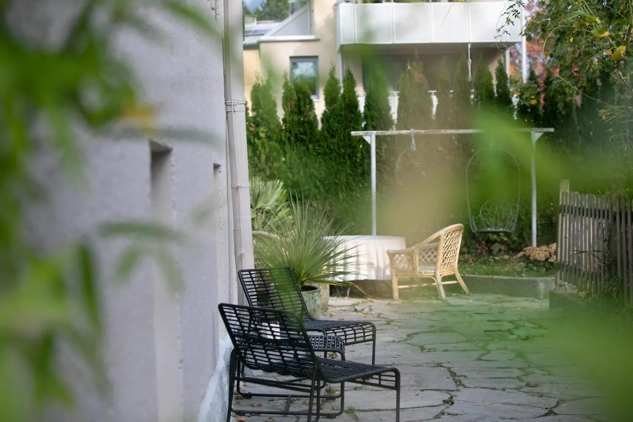 Villa Family Wellhouse Green Garden Direct In Salzburg, Sunny Big Garden, Up To 16 Pax, Bikes For Free, Bbq, Sunbeds, Parking For Free, 15 Min Sound Of Music Austria