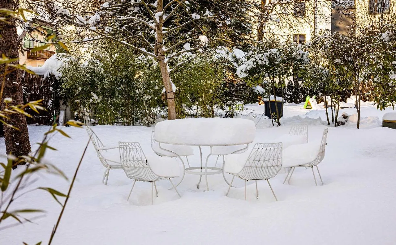 Villa Family Wellhouse Green Garden Direct In Salzburg, Sunny Big Garden, Up To 16 Pax, Bikes For Free, Bbq, Sunbeds, Parking For Free, 15 Min Sound Of Music