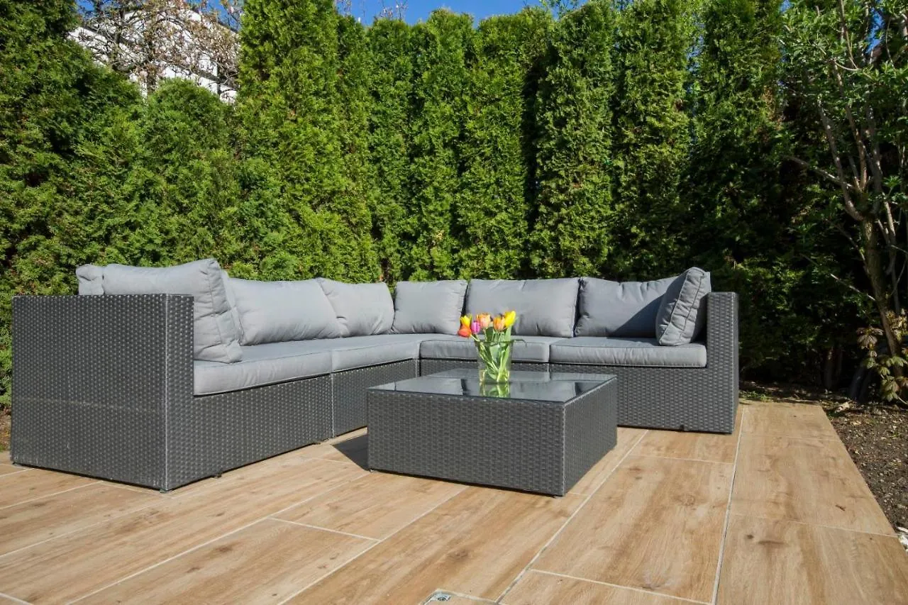 Villa Family Wellhouse Green Garden Direct In Salzburg, Sunny Big Garden, Up To 16 Pax, Bikes For Free, Bbq, Sunbeds, Parking For Free, 15 Min Sound Of Music Austria